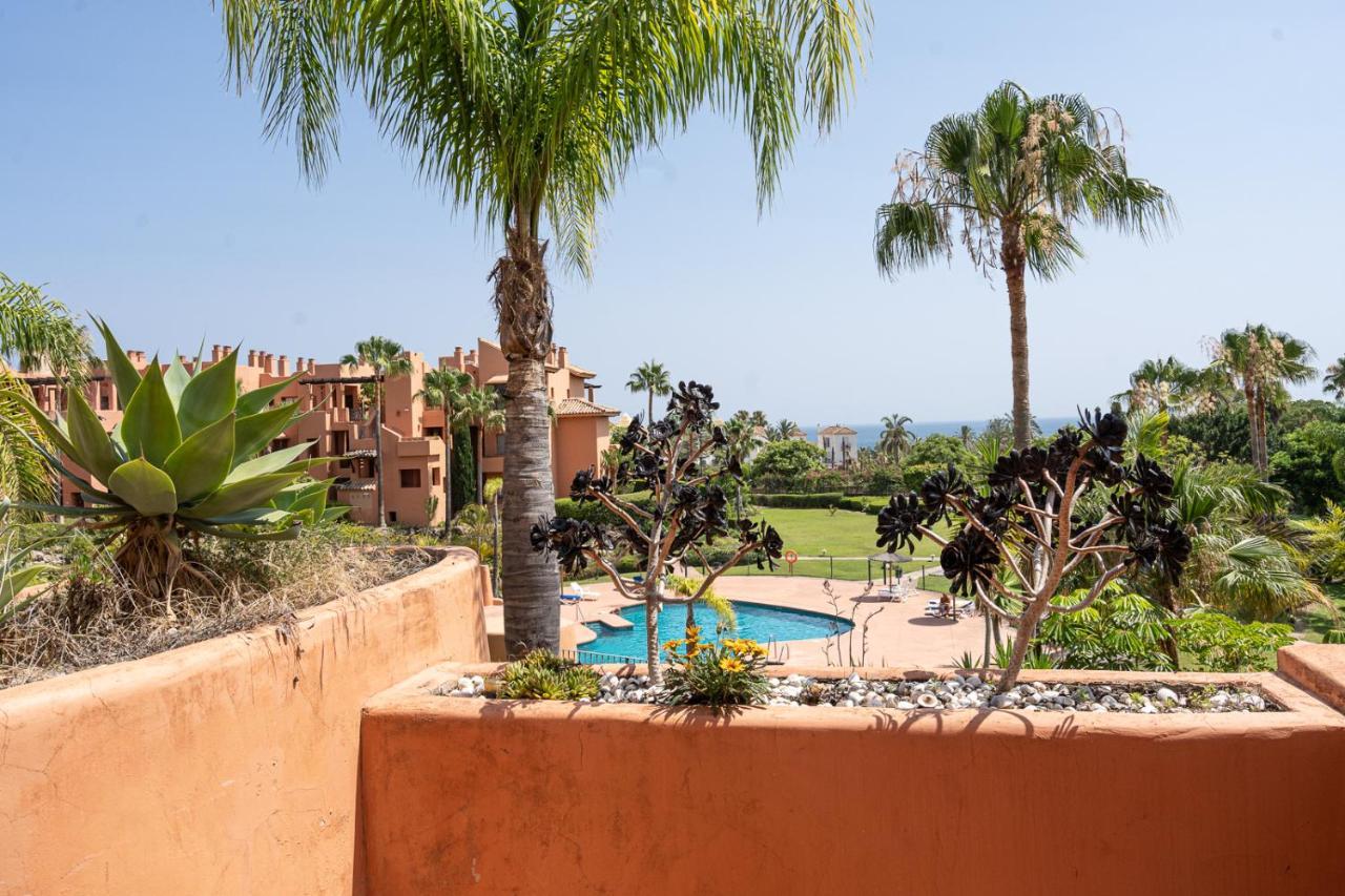 El Sol Sotoserena 2 Bedroom Apartment Estepona Eksteriør bilde